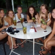 N�kte�� se museli spokojit jen s ledov�m �ajem...