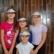 V�t�zky (zleva) Zuzka Bechy�ov�, K�ja Bechy�ov�, Ad�lka Pol�chov� a (dole) Naty Chlustinov�
