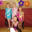 Chomutovsk� nad�je nejmlad��, zleva (stoj�) Lucie Beckov�, Ad�la Pol�chov�, Kate�ina �upov� a nad�je mlad�� (kle��) Karol�na Vostatkov�, Milevsk� poh�rek 1. 5.