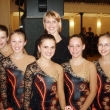 Jitka Pol�chov� a jej� sv��enkyn�, zleva: Tereza �i�kov�, Aneta Wottawov�, Monika Charv�tov�, Aneta �erm�kov� a Kate�ina Jura�kov�.
