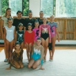 Tr�ninkov� skupina Evy a Dity 2001 - zleva naho�e: Dita, Eva, Lenka, Nina a Terka �korpilov�, zleva uprost�ed: Kamila Peroutkov�, M��a �erven�, Veronika ��hov�, Martina Sk�iv�nkov�, Simona Baumrtov�, dole: Tereza V�clav��kov� a Aneta Bal�ov�