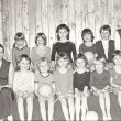 skupina Evy a Mirky ��hov� 1983: zleva naho�e: J. Peterkov�, R. Poubov�, M. Kubicov�, M. Kiklhornov�, V. Palusov�, dole: S. Kubicov�, K. Form�nkov�, K. Kol��ov�, B. Z�bransk�, L. Dvo���kov�, D. Bachro�ov�